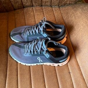 Excellent condition grey and pink on clouds